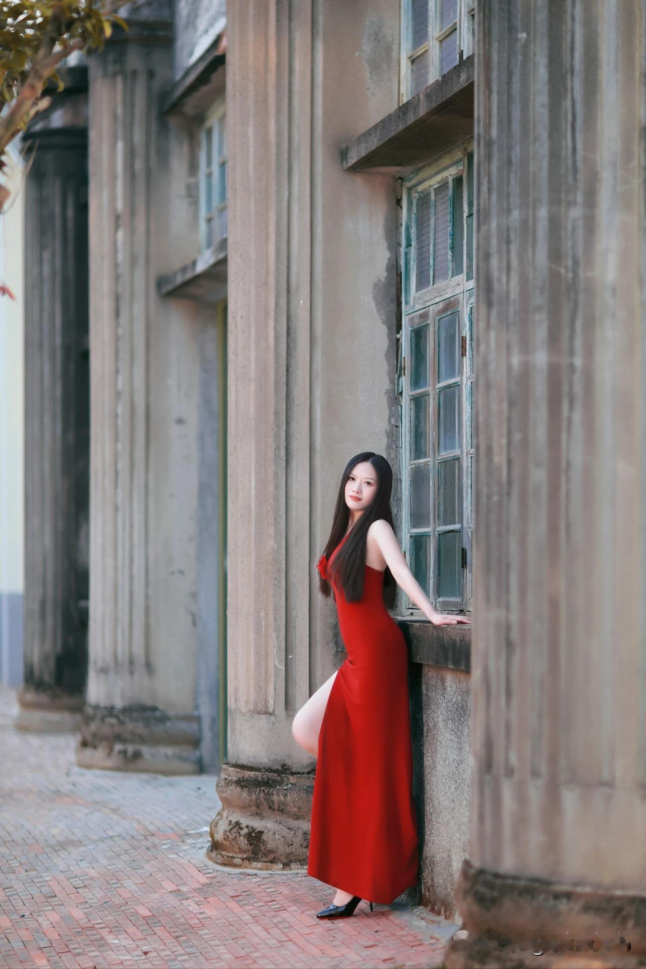 女人穿裙子配什么鞋显得更有品味?