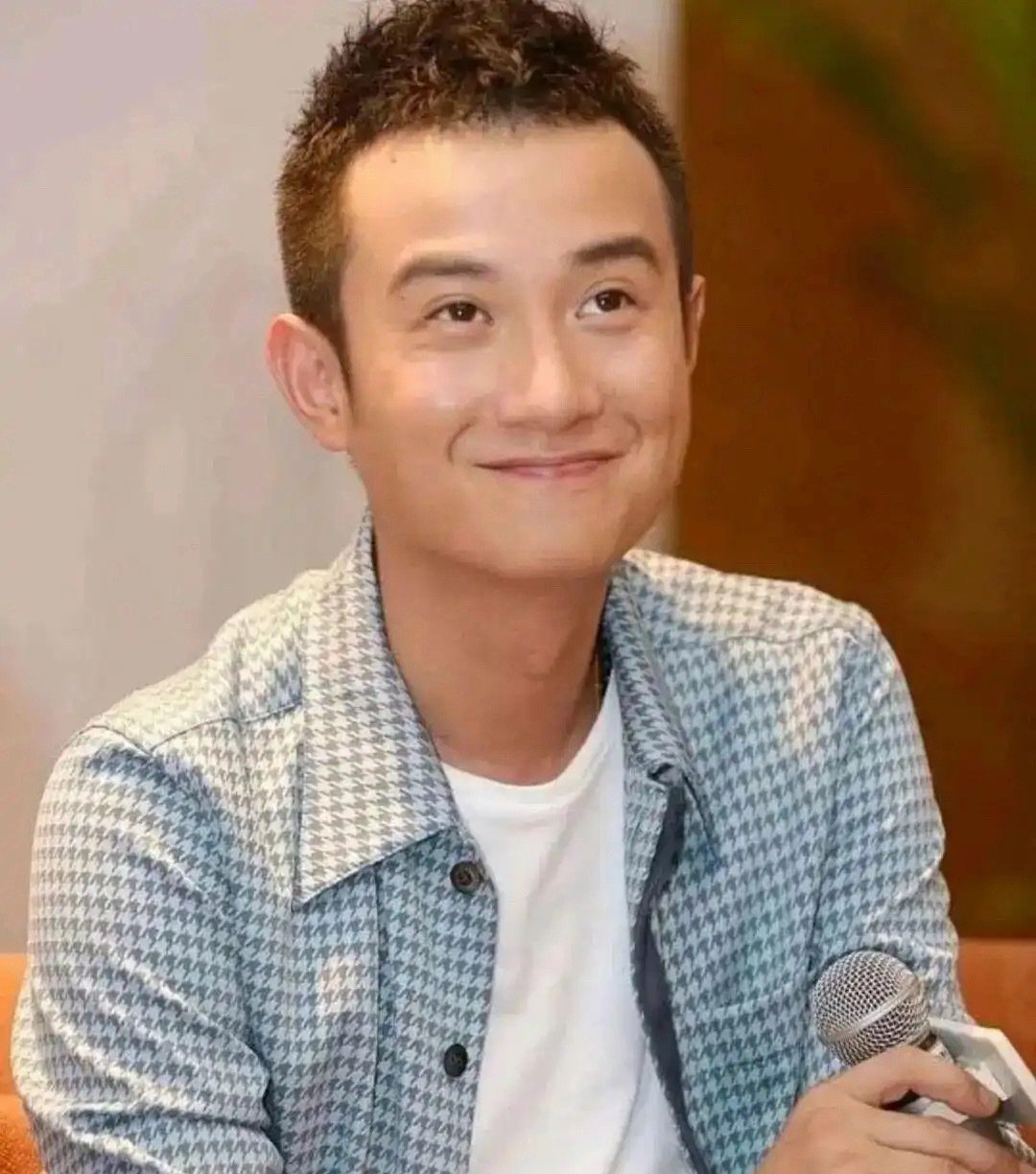 42岁文章近况曝光！与马伊琍离婚已经7年，如今与凤莉相恋很甜蜜​
