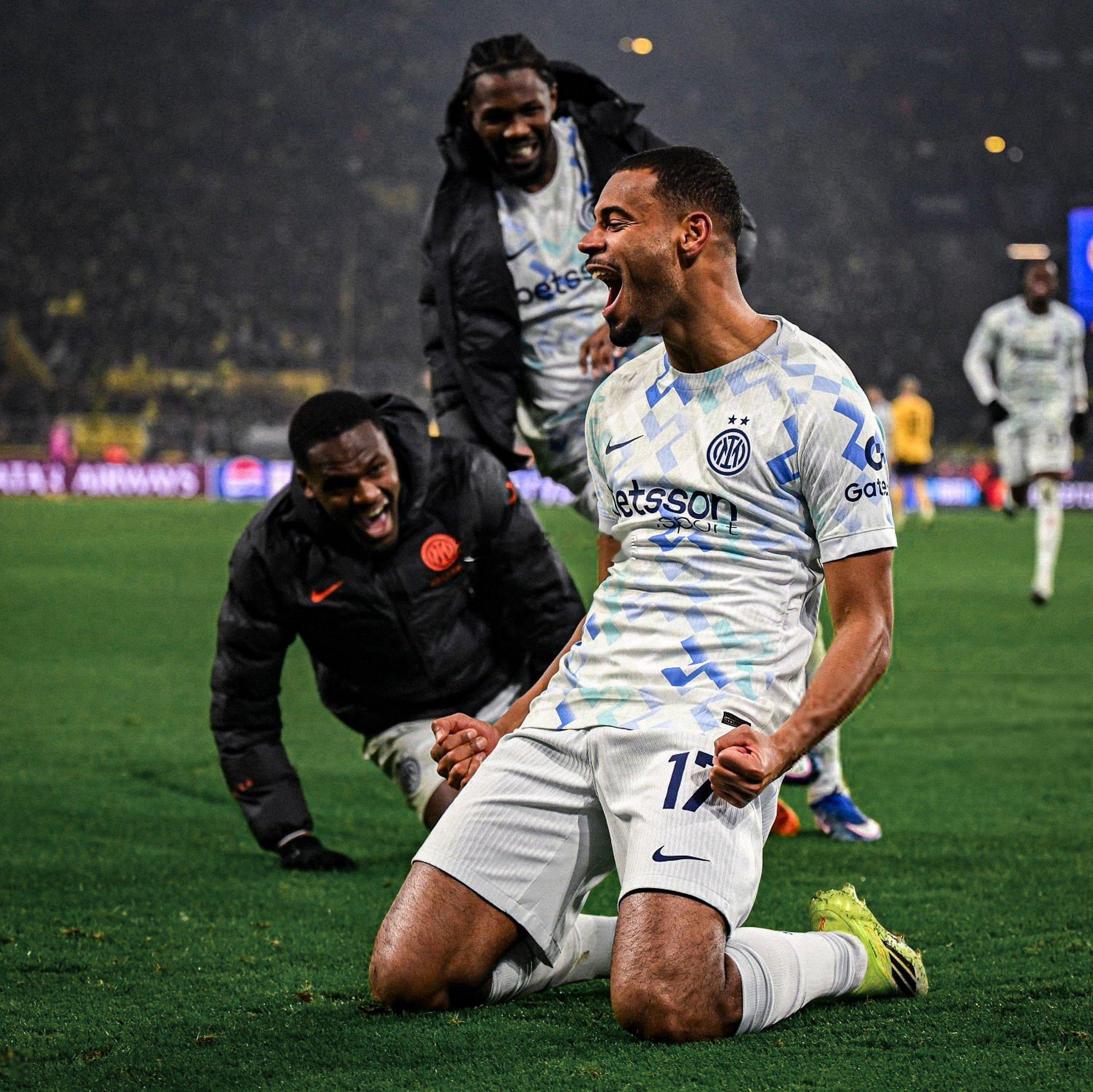 国际米兰萨索洛vs国际米兰最后生怕年轻人没轻重，还好只多进了一个。不过那么多年