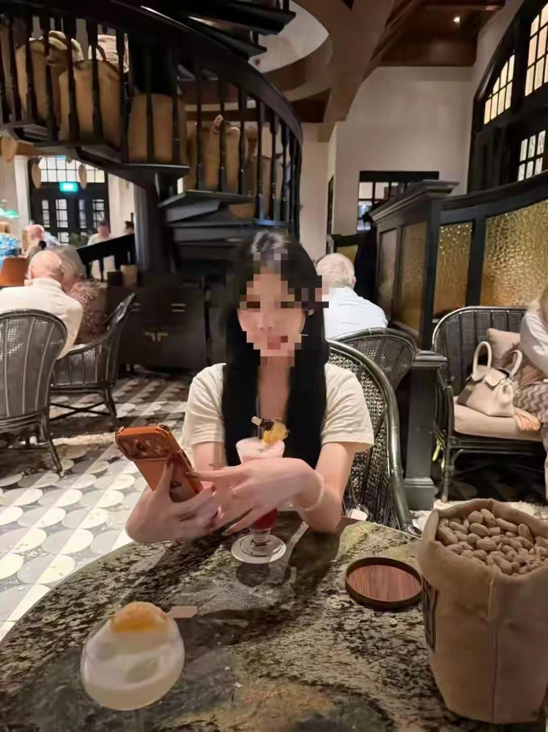 这是大学生还是傻白甜？广东大一女生小阳应高中同学的老乡邀请，于4月10日从