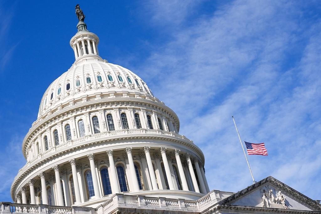 特朗普又要赢了！5名民主党“叛徒”临阵倒戈美国政府即将结束40天关门危机！