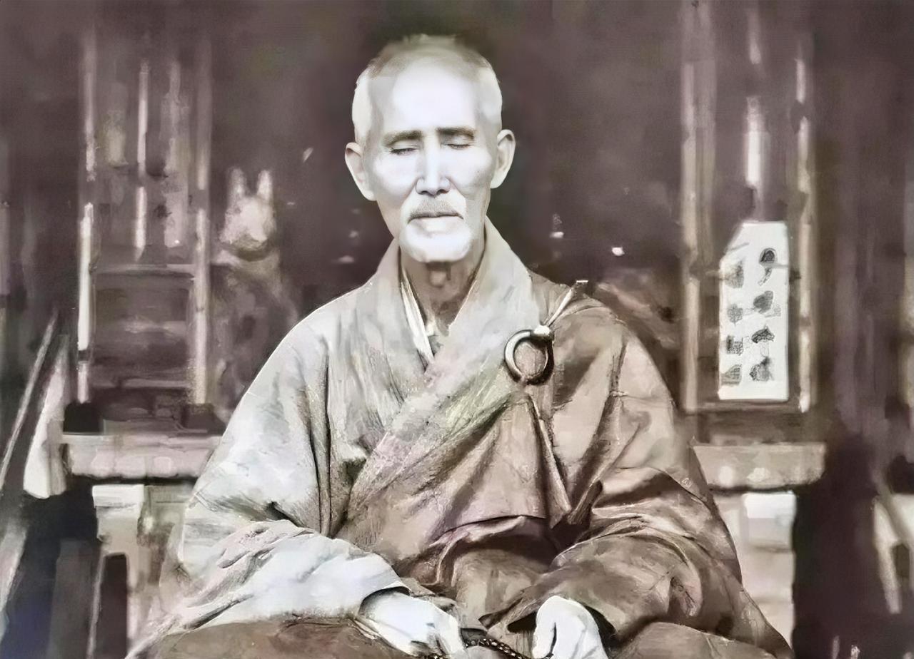 1943年初，蒋介石专程前往南岳衡山，拜访时年104岁的虚云老和尚。面对他对抗战