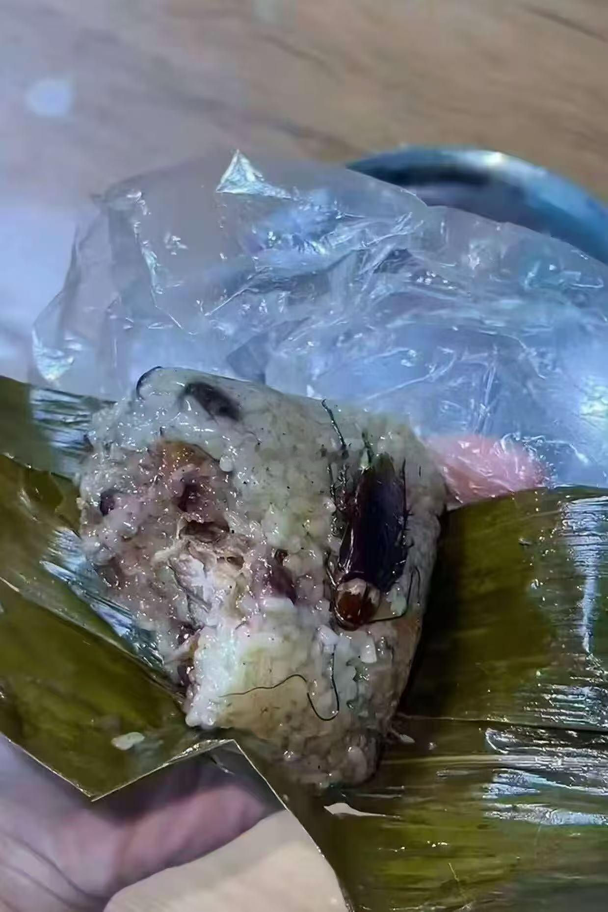 小电动的空调喷银色粉末的事归谁管啊？？？26年喷银色粉末的小电动会越来越