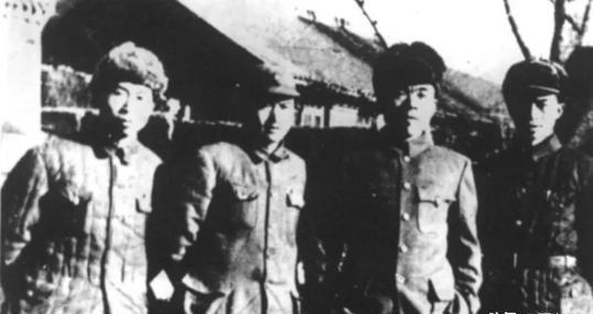 1951年彭老总急匆匆的赶到汉城北岸，却发现五十军已经快被打没了，军长曾泽生对此