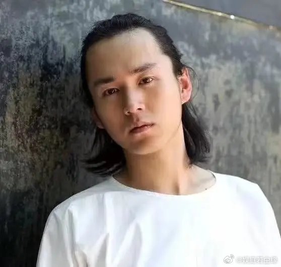 古二别再发录音了！不是不想吃娱乐圈的“瓜”，也不是共情谁的处境，而是王家卫录音风