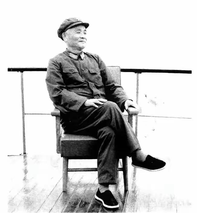 布衣将军杜义德：身居高位，一生清贫守初心1981年，当时的兰州军区司令员在