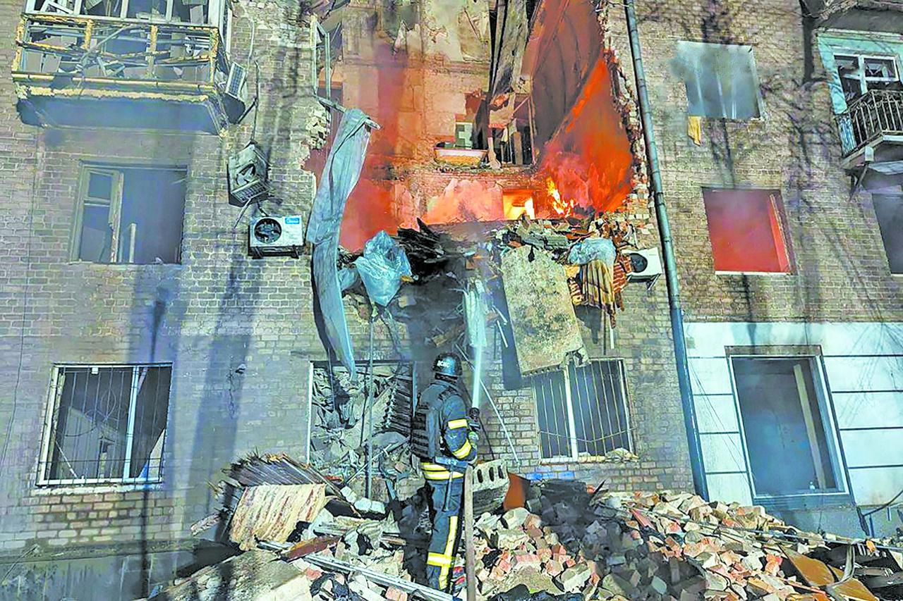 别再说“榛树”是空包弹了，利沃夫的地下巨兽已经被它掀翻 2026年1月9日凌