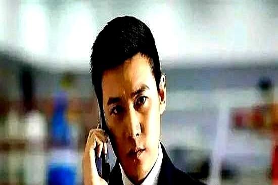 正派演成说明书,观众当然记不住。《人民的名义》里,陆毅的台词最多,戏份最重,