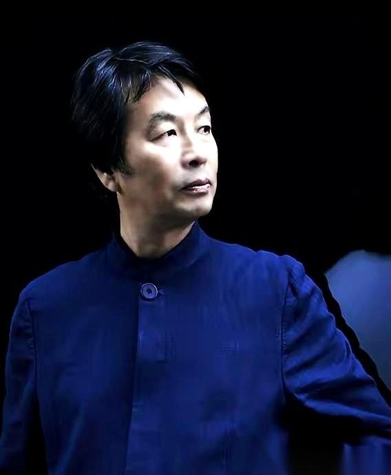 猪喂不饱，老拱槽。狗喂饱了，不咬人。这话糙，但你品，你细品。这就是人性，也