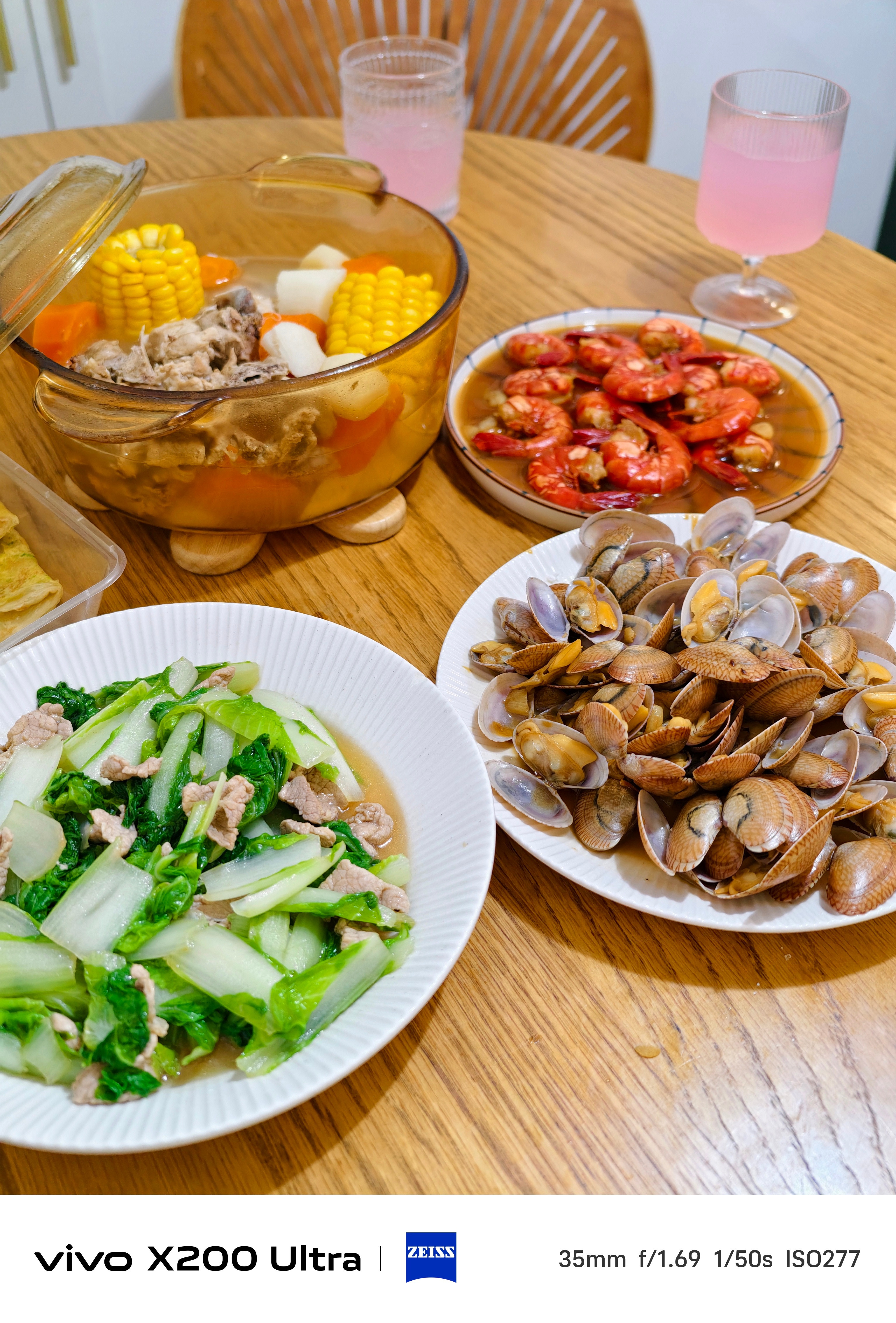 母亲节今天亲自做的晚餐，简简单单，一家三口​​​