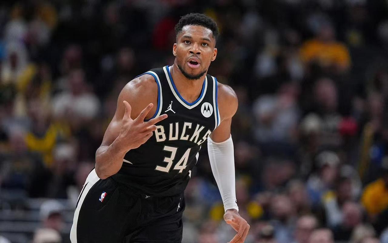 打爆申京和阿门，字母哥赢数据，兰特镰刀挥舞收比赛。雄鹿VS火箭；字母哥与火箭的