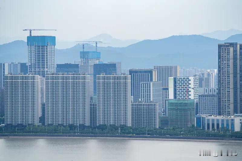 杭州楼市：今年的小阳春行情，杭州并没有迎来预期中的回暖，二手房整体成交量相比
