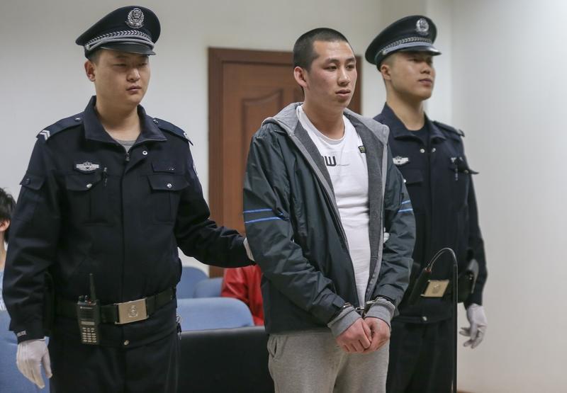 河南周口19岁的陈飞宇到洛阳旅游，12月9日失联至今已26天。他父亲陈先生落泪发