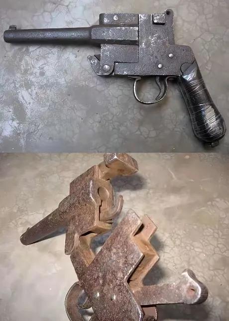 小时候听爷爷说起过“撅把子”手枪。这枪外观就像一块铁疙瘩，粗糙至极。它可不像电视