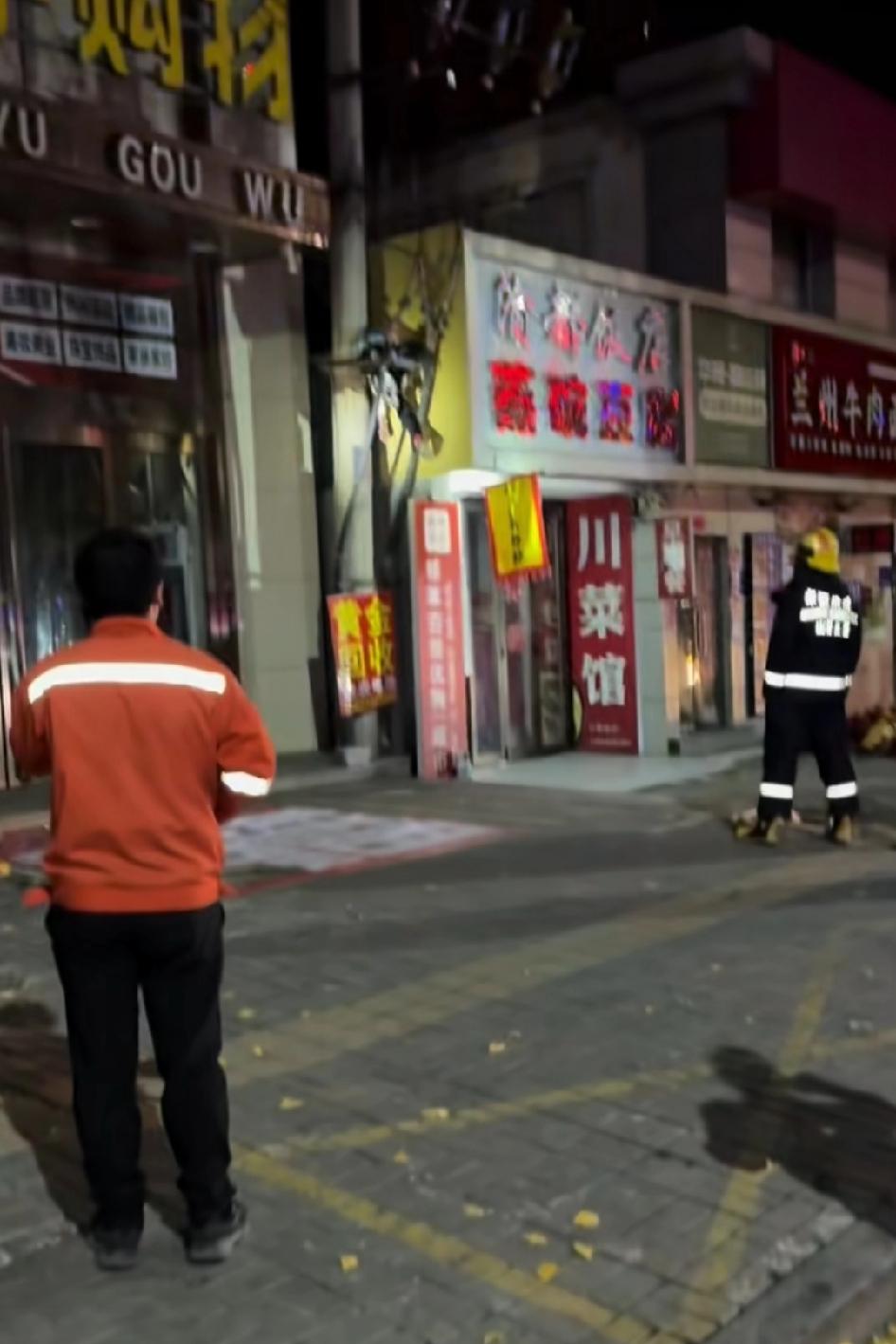 命真硬！110慌了拨打了120，120也慌了赶紧拨打了119，119说别急我把电