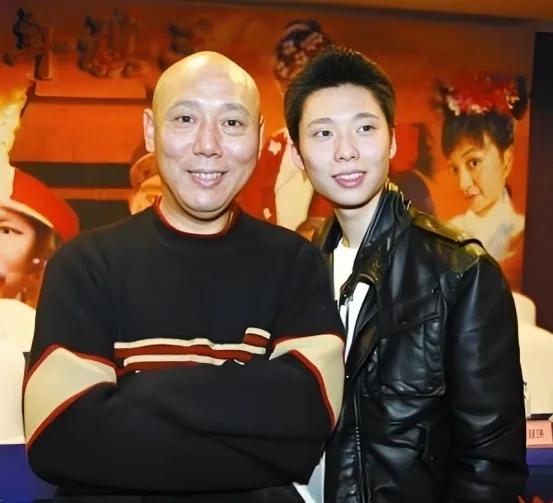 李成儒父子：最让人唏嘘的原生家庭遗憾翻看李成儒父子的故事，真的让人感慨万千