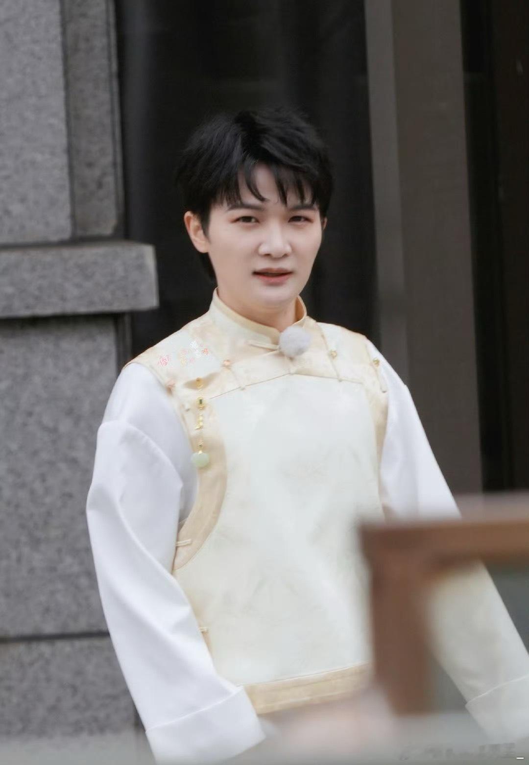 周深奔跑吧上班，简直就是优雅小少爷啊奔跑吧节目组倡议书奔跑吧