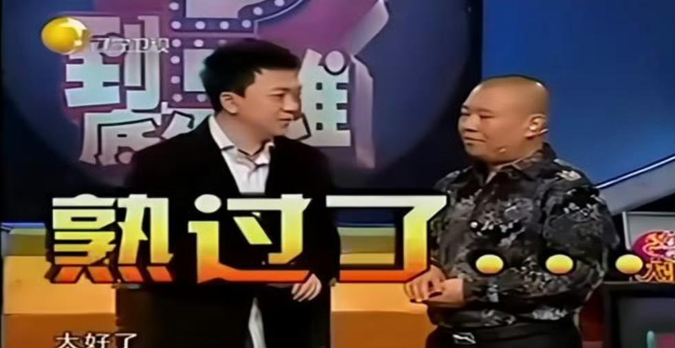 2010年何云伟、李菁退社那晚，董路坐进了他们巡演的前排。后来又公然主持曹云金新