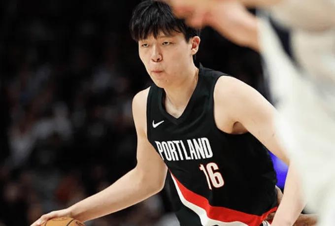 杨瀚森这种表现，确实不能怪教练不给机会了。今天上场打了10分钟，结果投篮2中0、