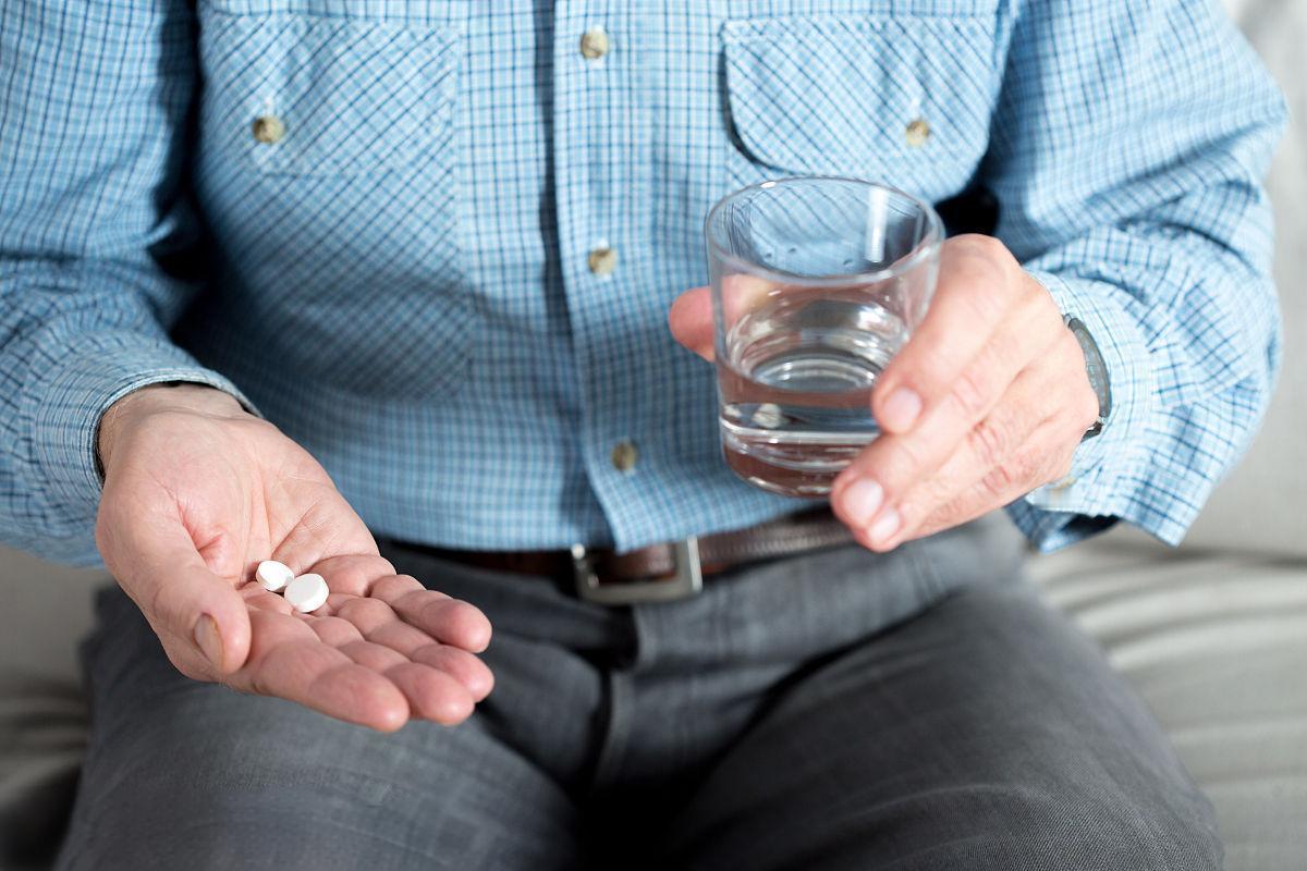 医生发现：容易患尿毒症的人，一般有这3习惯，看看你有吗？尿毒症听起来很遥