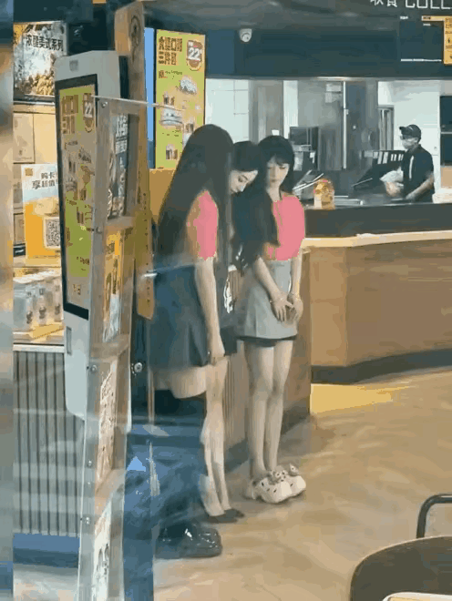 他们的比划，我这个叔叔看的好是着急。