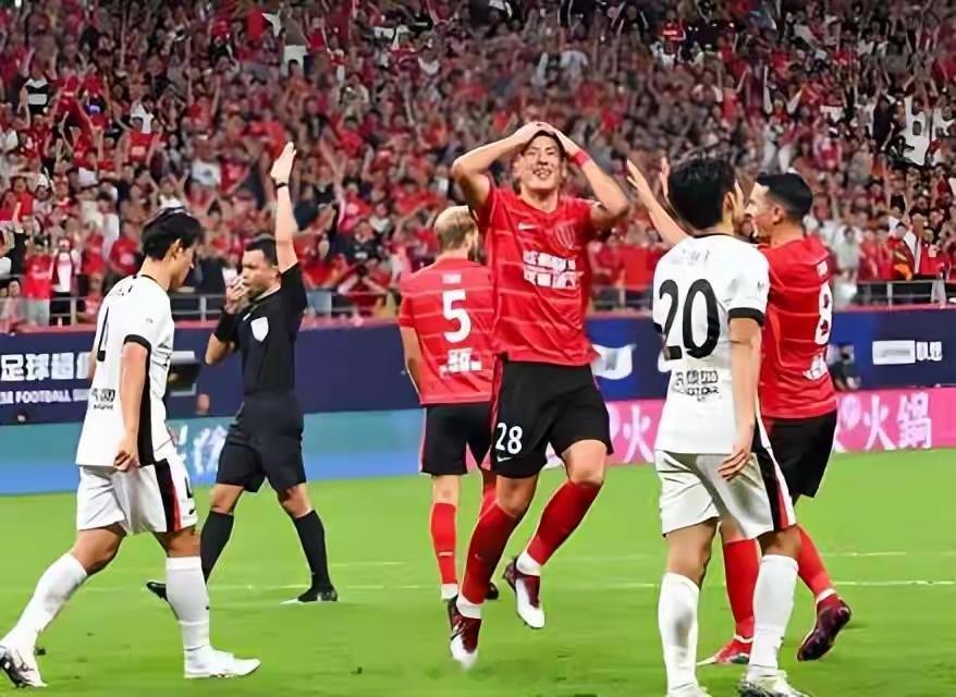 2026年2月16日，据巴西《环球报》消息，成都蓉城33岁巴西前锋费利佩公开表态