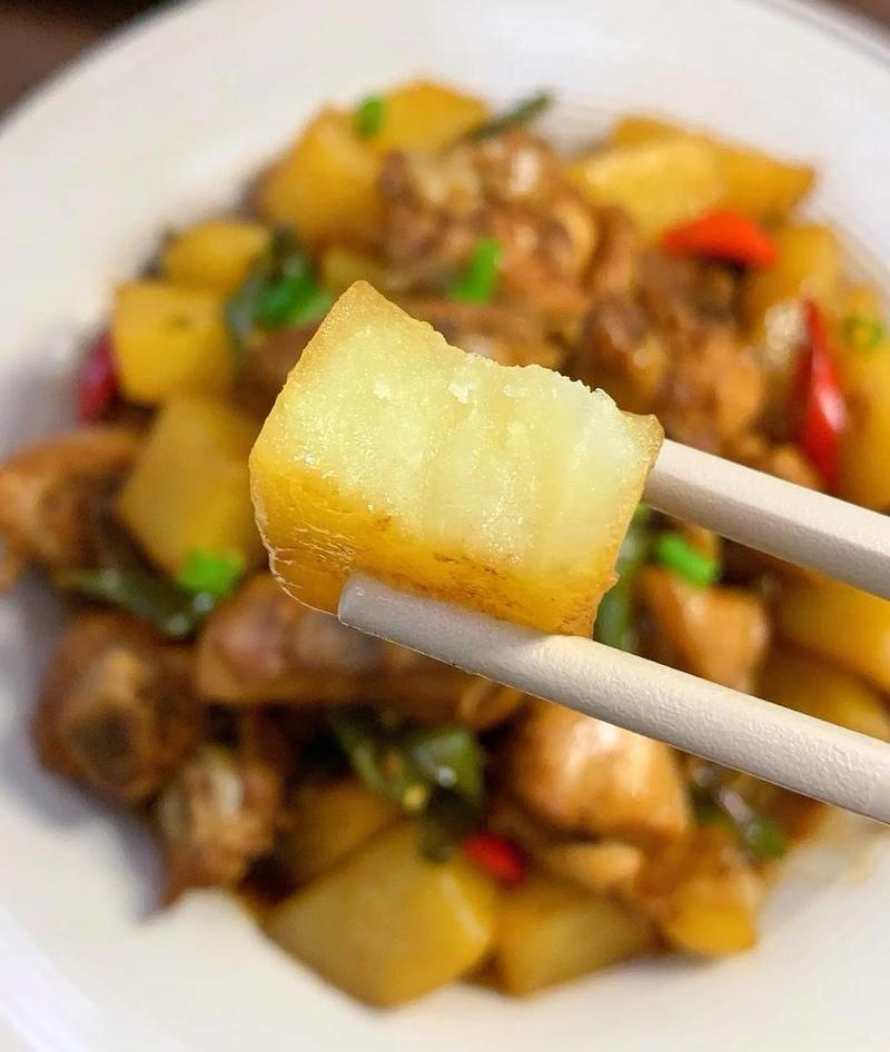 土豆做法超多,你喜欢哪道菜啊?土豆的做法那叫一个多，简直能把人眼睛都挑花！