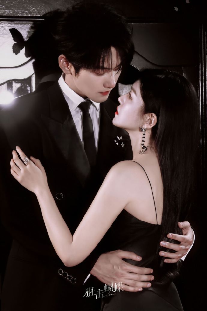 隔窗吻闻手腕什么的也太瑟瑟了吧