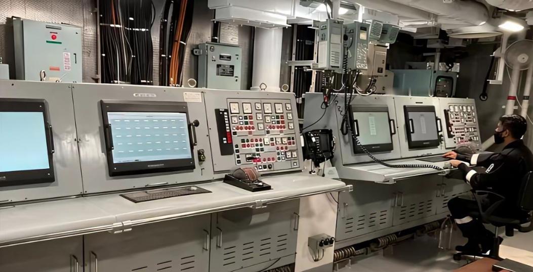 最近流出的印度“维克兰特”号航母内部画面，从设备布置，管路走向，电缆敷设施工工艺