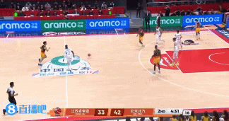 周琦篮下设立禁飞区，赵睿比陈盈骏更壮实，北汽的国家队核心太牛江苏上半场50