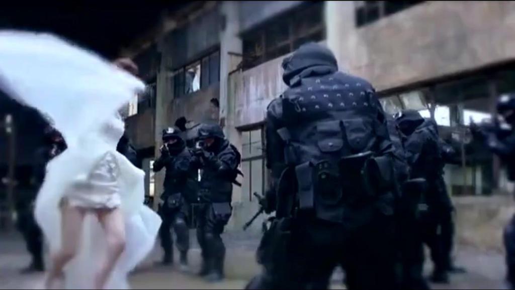 特种兵婚纱_中国特种兵