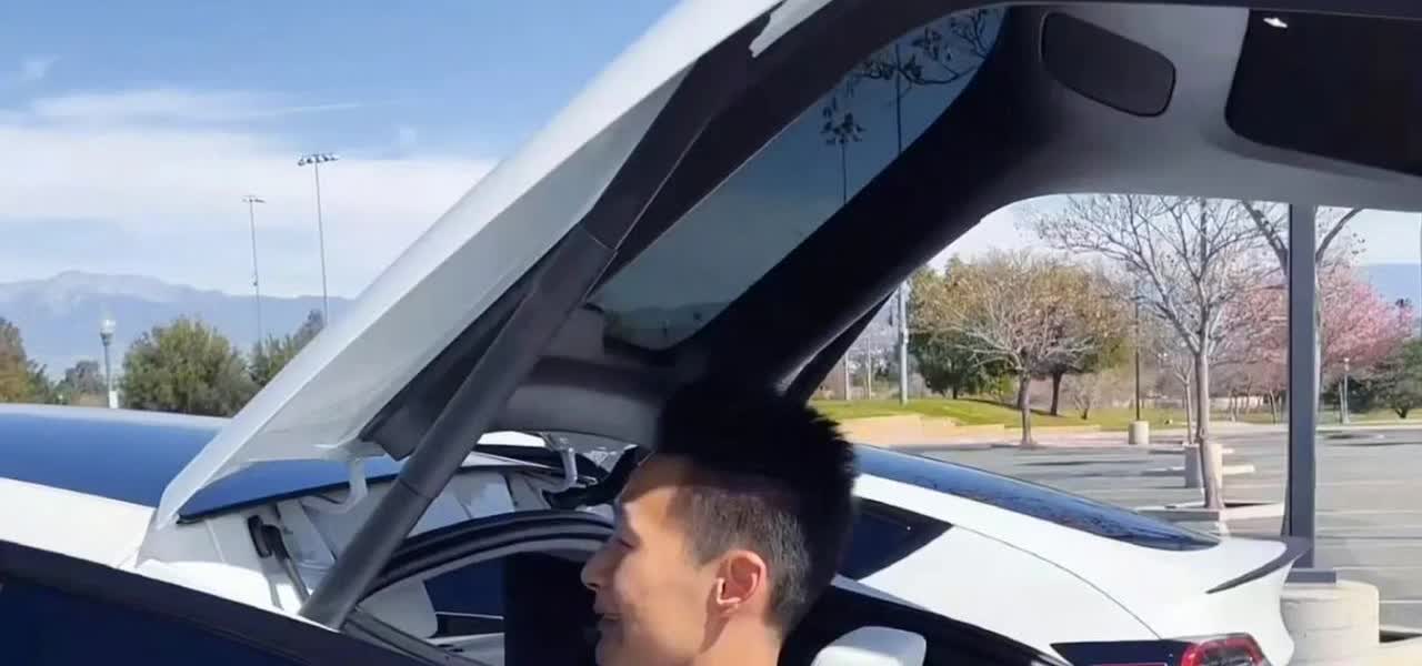 特斯拉modelYL应该不少人在期待，特斯拉上场说明，30万左右大6座很有市