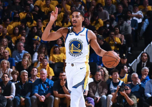 现役NBA夺冠后黯淡无光的五位球星。5、布朗作为迷你中锋。2022-23