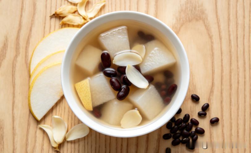 孩子鼻炎，秋喝黑豆水，内热自己退！内热清了，鼻炎、腺样体肥大自然留不住秋天燥邪