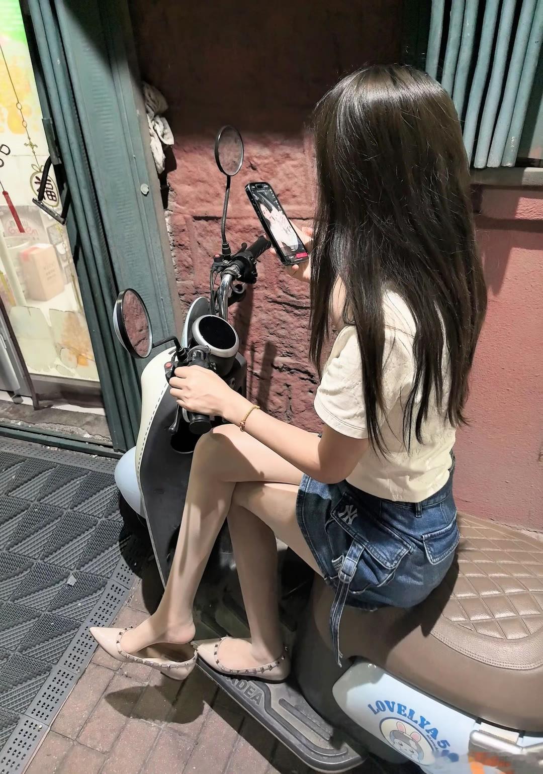 精神小妹​​​