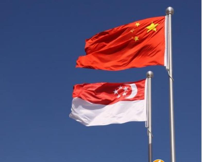 一名新加坡人曾在社交网站发文：新加坡是一个主权独立的富裕国家，最讨厌中国人叫我们