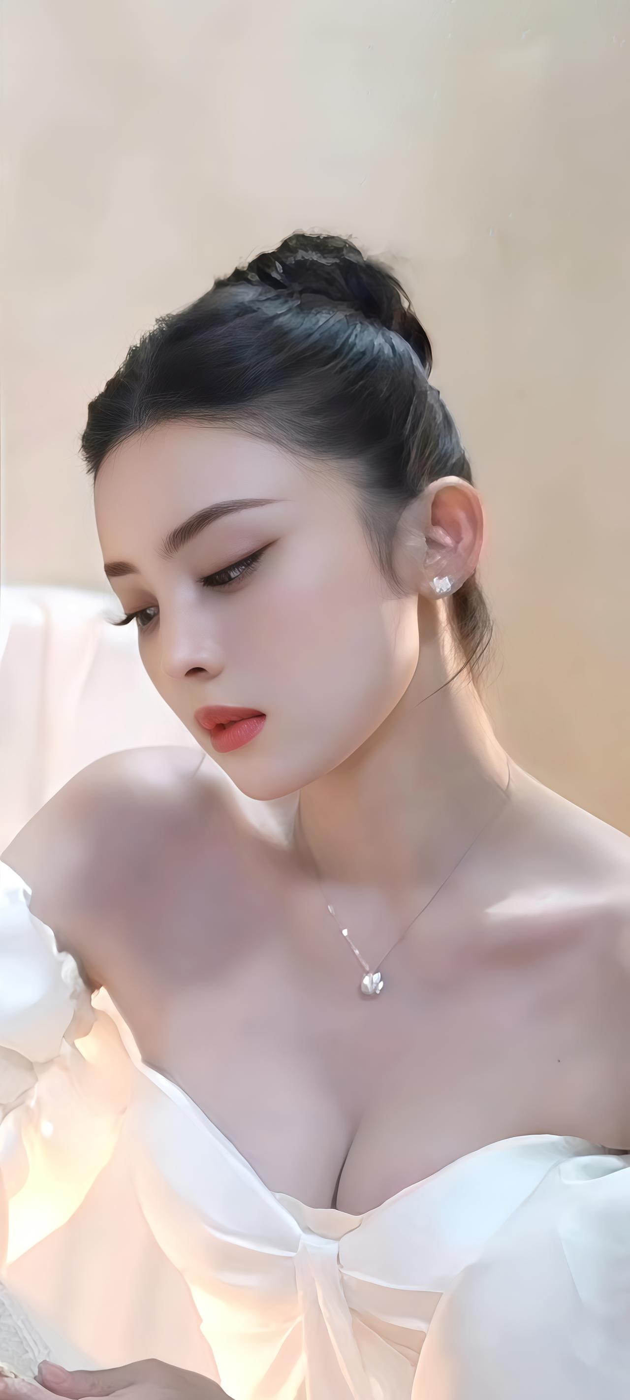 ✨古力娜扎氛围感封神！这组美照直接美到失语！镜头下的娜扎简直是颜值天花板级