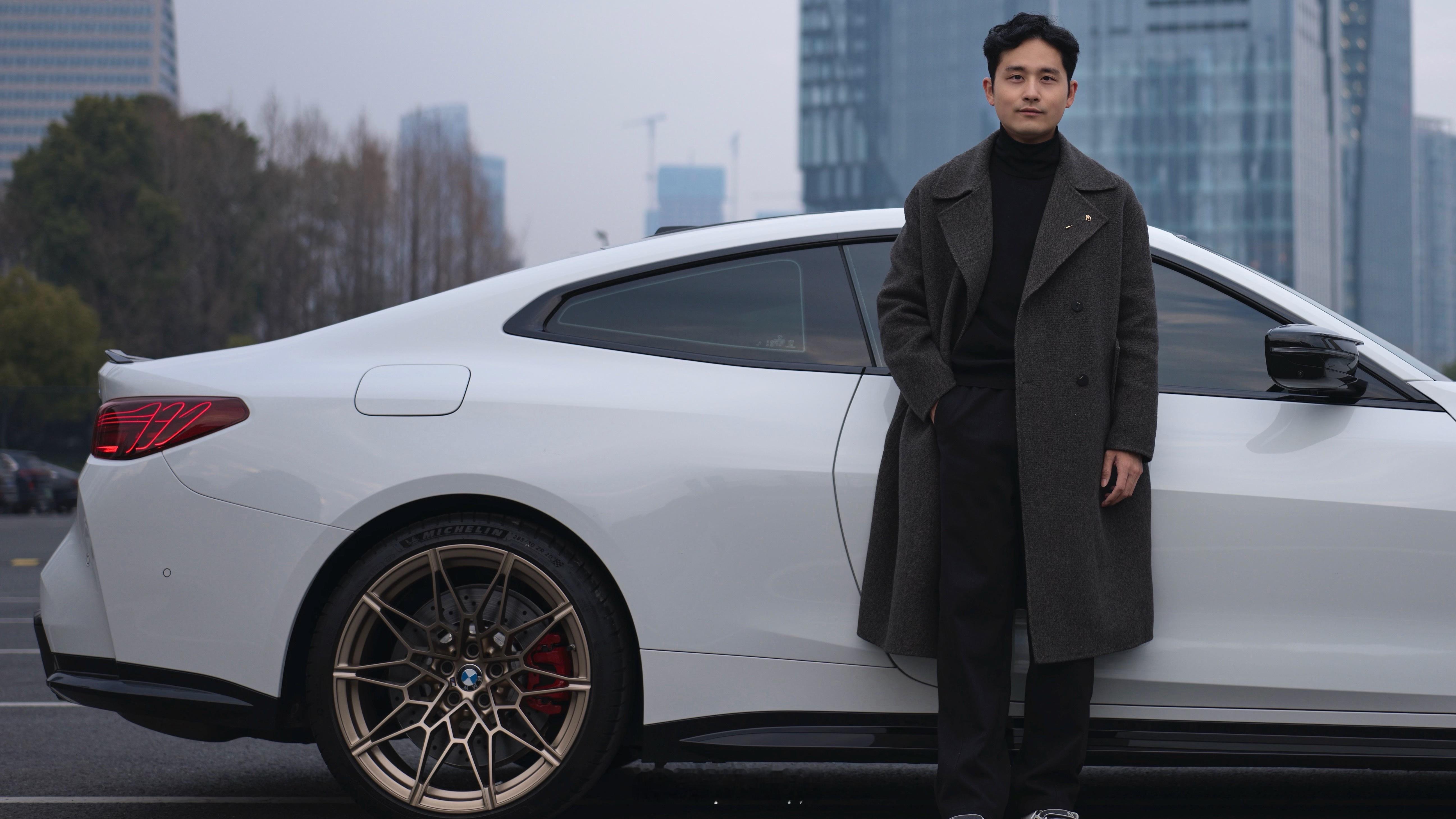 突然翻到自己22年和26年的提车照果然，减肥是最棒的冻龄药