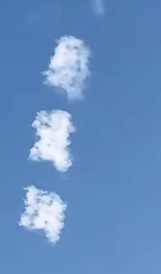 天空飘来三个字，是“馬雲溪”？还是“真没钱”？7月21日湖南湘西上空，一位