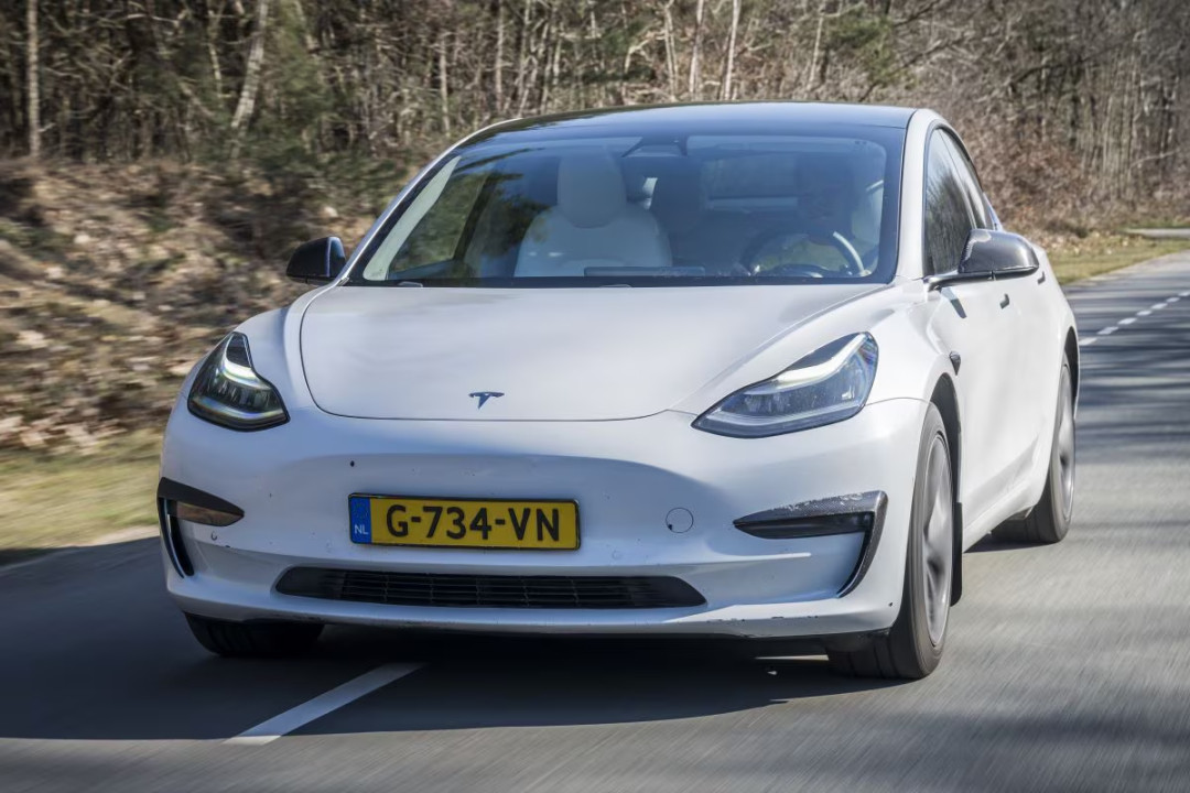 刹车片用了70万公里他还舍不得换车？6年这台特斯拉Model3电池电机刹车一切