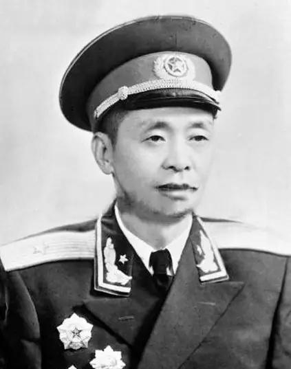 1957年，开国少将甘祖昌态度坚决的向组织提出申请：“我脑袋受过伤，不适合当领导
