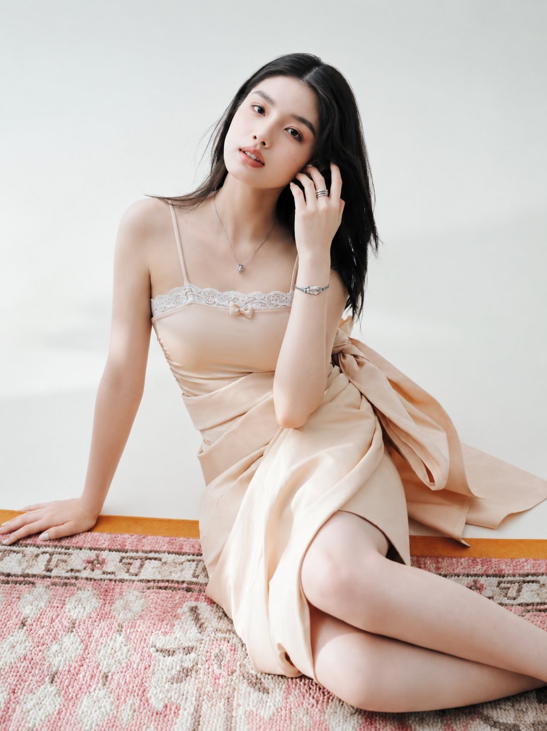 艾米＆裴佳欣一个08一个09你会怎么选？