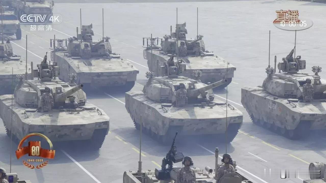 网络曝光疑似100式坦克性能参数！九三盛大阅兵后，100式坦克便再无更多消息。