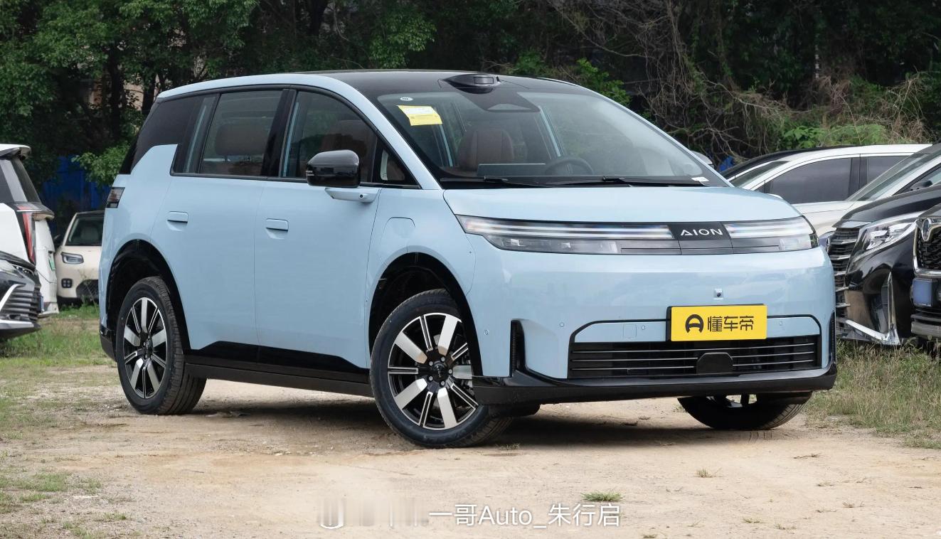 广汽埃安新能源AIONN60开启预售，新车定位为纯电紧凑型SUV，采用5座布局