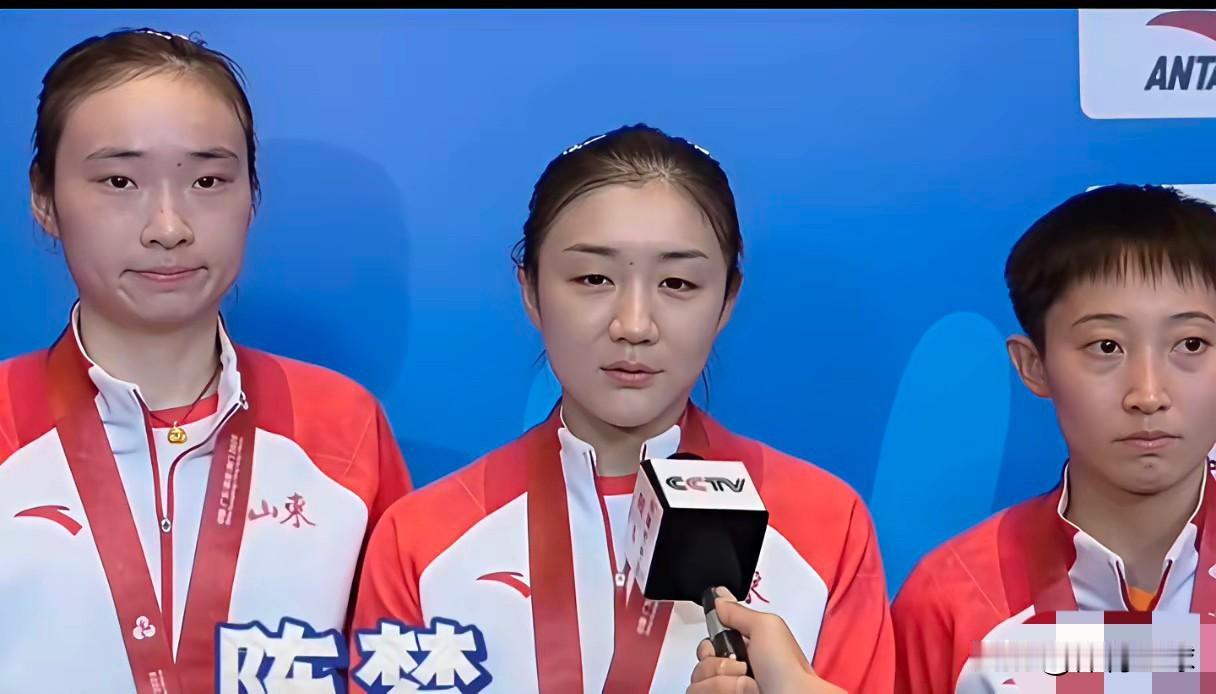 陈梦有个特点：恰恰是莎莎所缺乏！别看陈梦平常蔫趴趴，但是一旦到了大赛，她就像