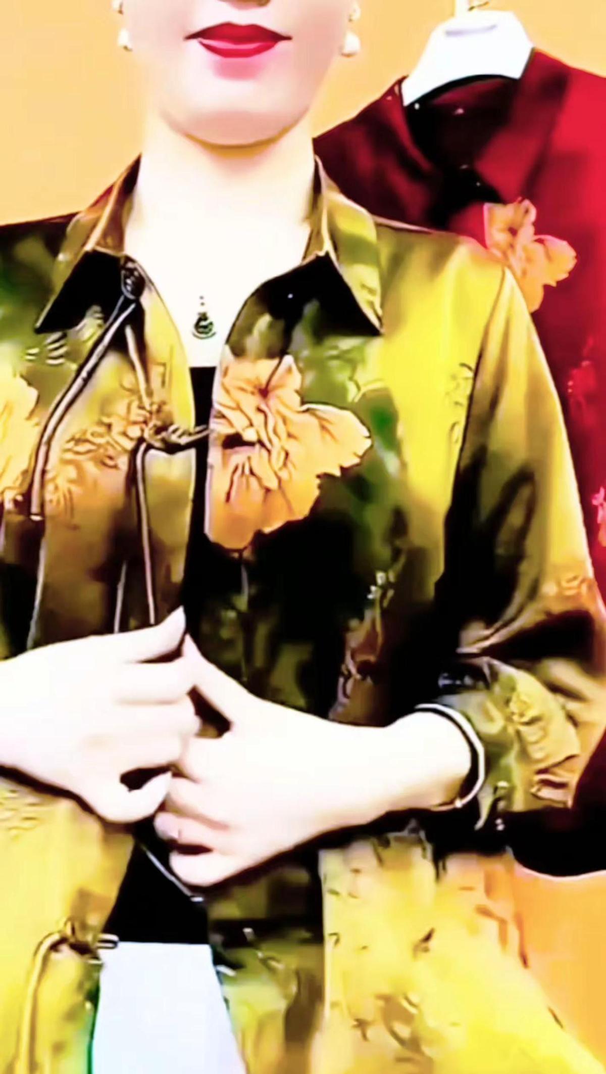 妈妈们最近穿的开衫，真不是老气横秋的那种了。去年还觉得开衫是春天专属，今年夏天