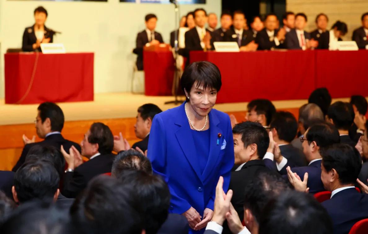 日本已经等了1个月了，然而中方的审批迟迟未通过，日媒也想到了15年的一件事，预言