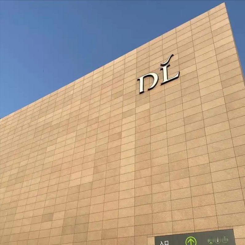 为什么胖东来不像万达那样全国扩张？万达巅峰时期，400多家万达广场遍布全国各