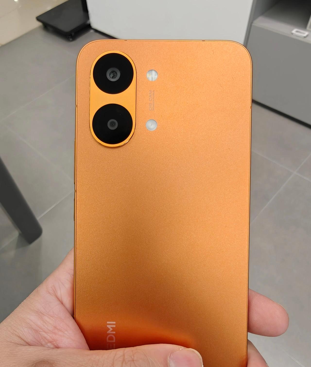 红米Turbo5Max上手!说下我的感受①应该是对打近期的真我Neo8、