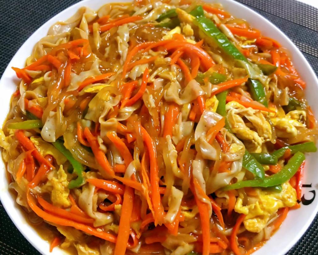 谷雨前后多雨水，多吃“3黄3红少吃2样”，排毒祛湿健康迎夏谷雨气温升高，雨水